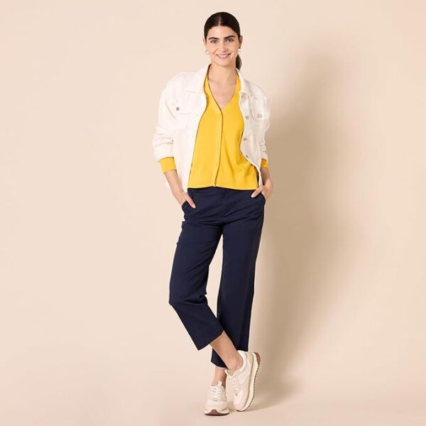 Amazon Essentials Women's V-Neck Lightweight Cropped Relaxed-Fit Cardigan Sweater